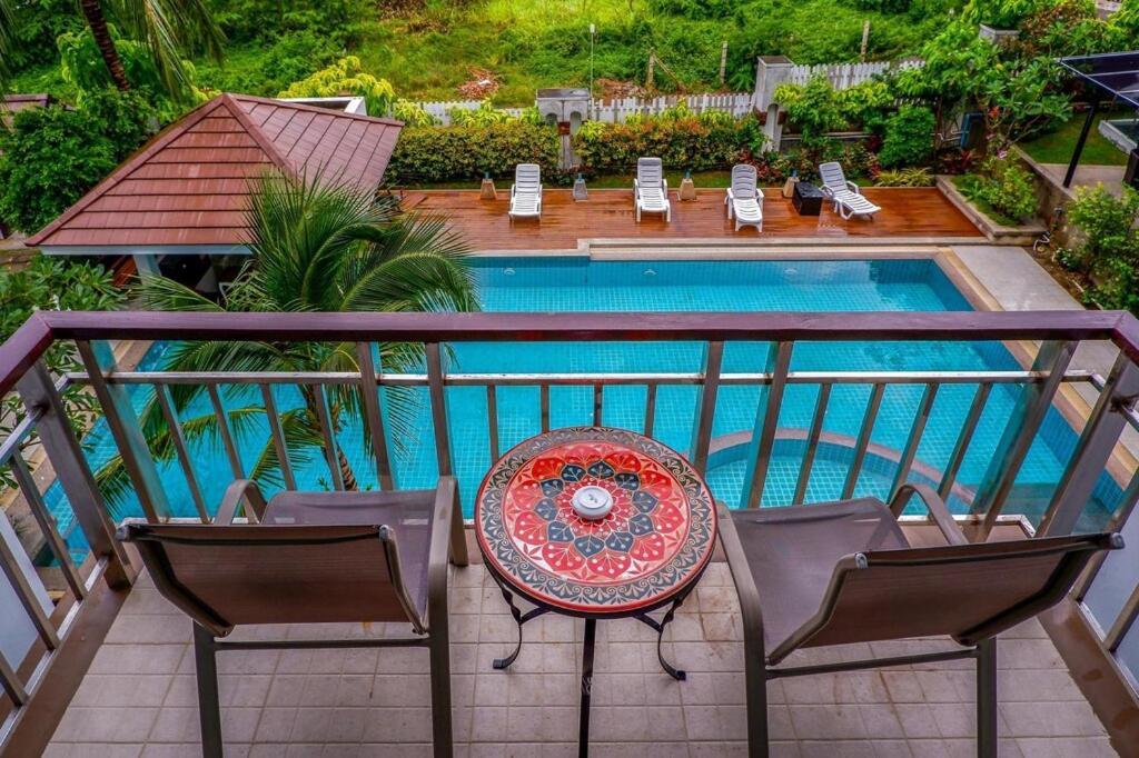 Dipantai Boutique Beach Resort Patong Exterior photo