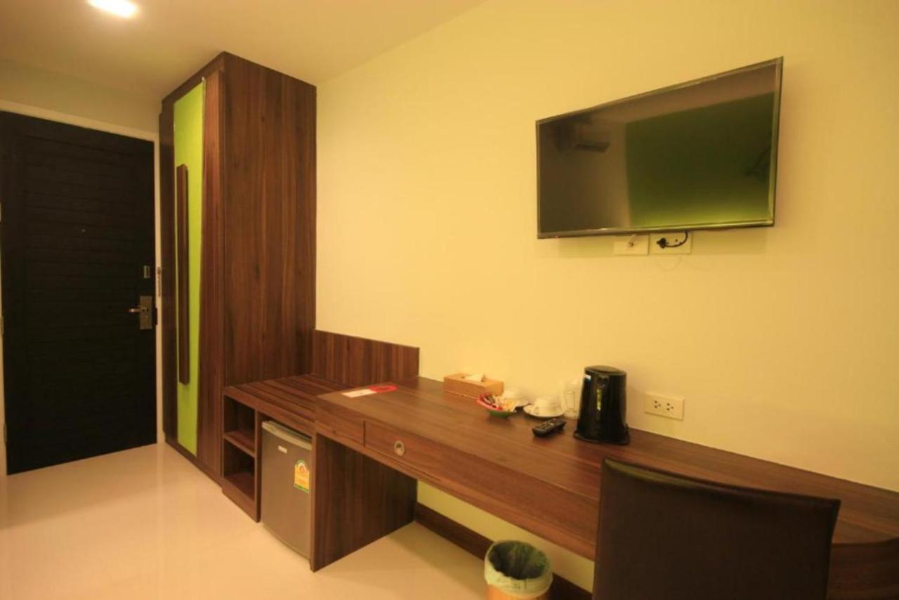 Dipantai Boutique Beach Resort Patong Exterior photo