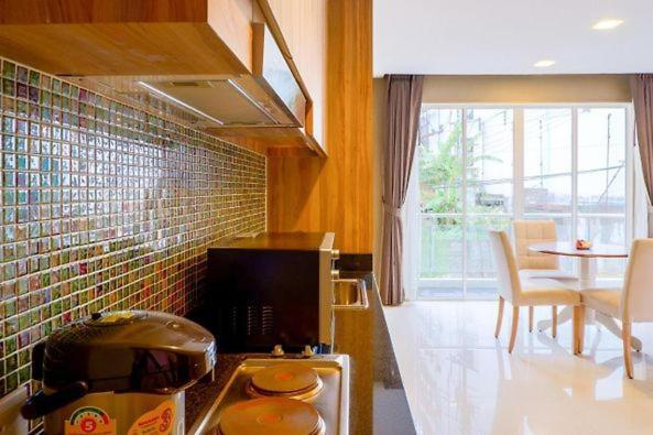 Dipantai Boutique Beach Resort Patong Exterior photo