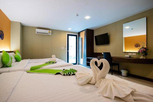 Dipantai Boutique Beach Resort Patong Exterior photo