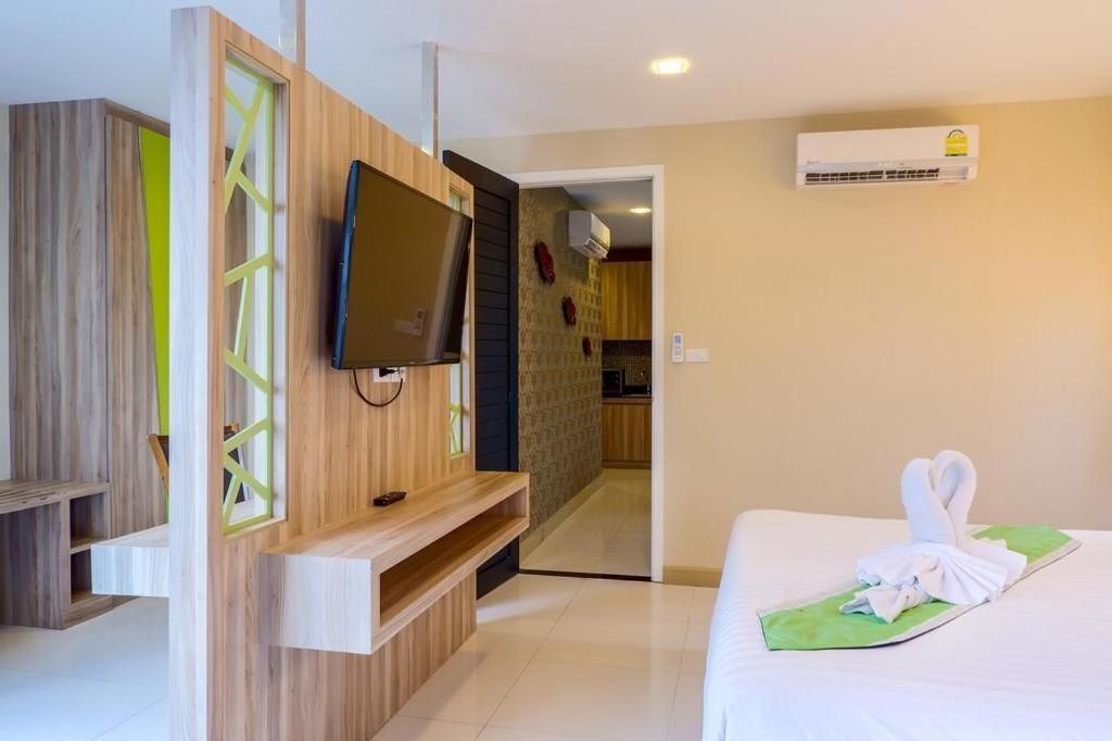 Dipantai Boutique Beach Resort Patong Exterior photo